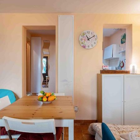 Apartament San Frediano Cozy Studio With Private Patio Florencja Zewnętrze zdjęcie