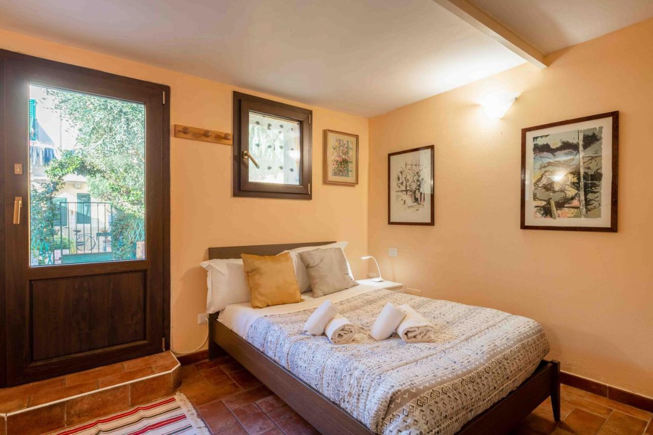 Apartament San Frediano Cozy Studio With Private Patio Florencja Zewnętrze zdjęcie