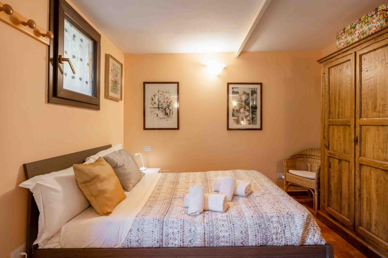 Apartament San Frediano Cozy Studio With Private Patio Florencja Zewnętrze zdjęcie